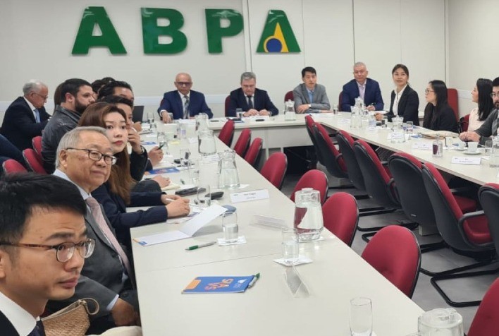 Na ABPA, autoridades chinesas participam de encontro com avicultura e suinocultura do Brasil