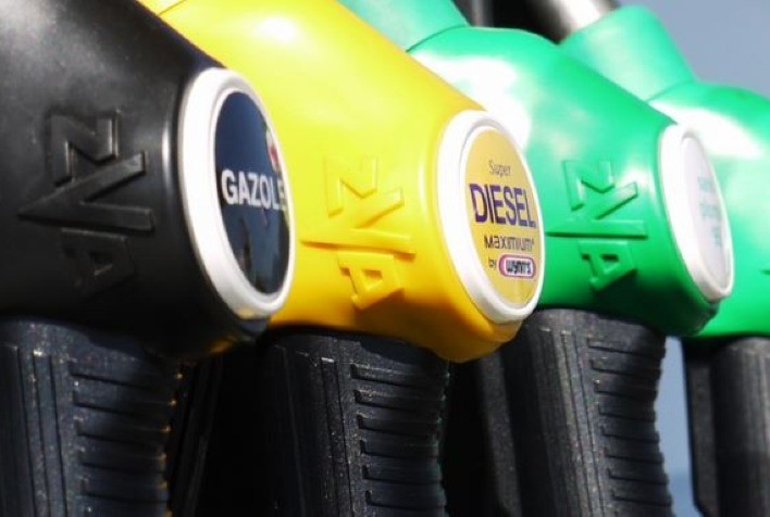 Região Sudeste registra redução no preço do litro da gasolina, do etanol e do diesel, aponta Ticket Log