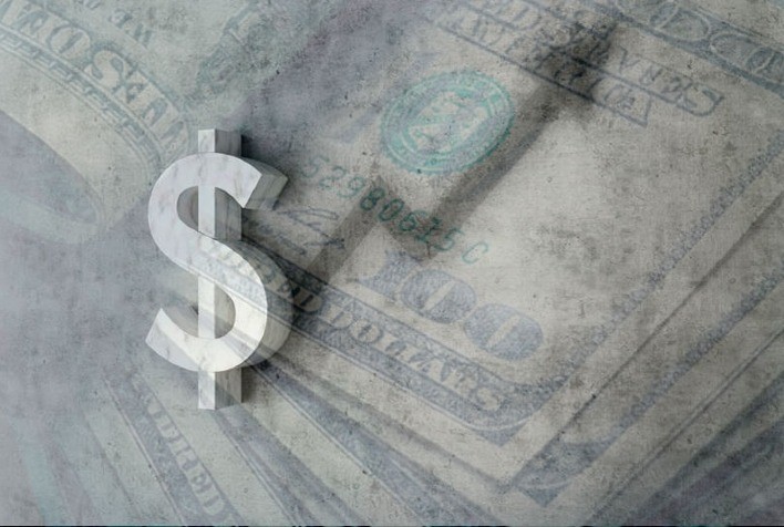 Taxas futuras de juros têm alta firme no Brasil com avanço do dólar e IBC-Br