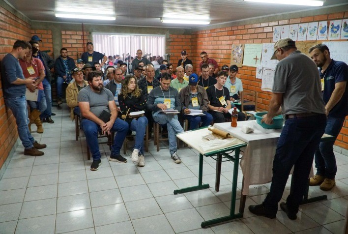 Panorama da apicultura é debatido em Seminário Regional no oeste