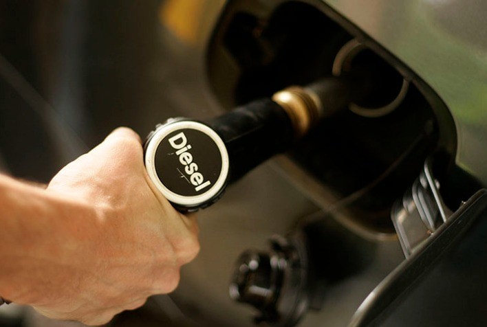 Já em alta, preço do diesel pode subir mais R$ 0,10 com volta de impostos federais