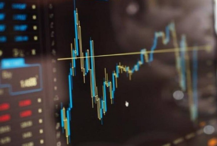 Ações da China sobem com medidas de apoio; mercado de Hong Kong fecha por tufão