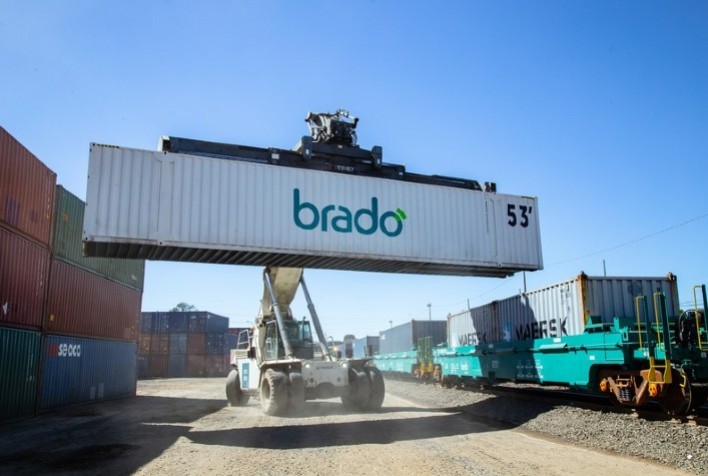 Brado registra recorde histórico de 10 mil contêineres no mês