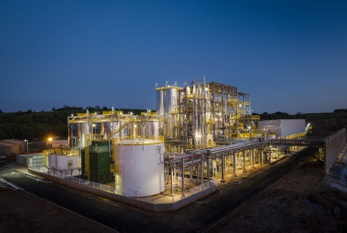 Raízen acelera construção de plantas de etanol de segunda geração