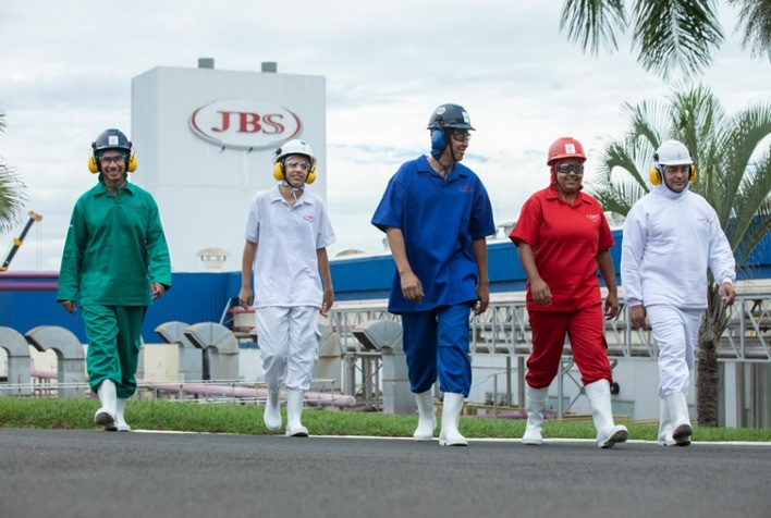 Maior empregadora do Brasil, JBS chega a 151 mil colaboradores no país