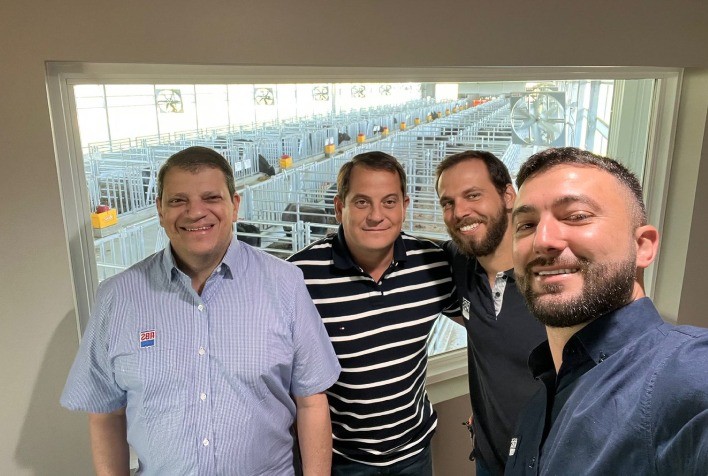 Técnicos brasileiros visitam maior exposição de pecuária leiteira do mundo