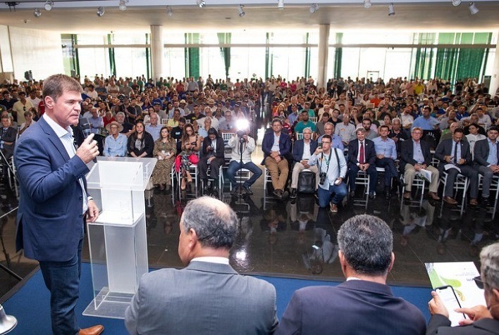 CNA: Produtores estão sufocados com importação de leite em pó subsidiado