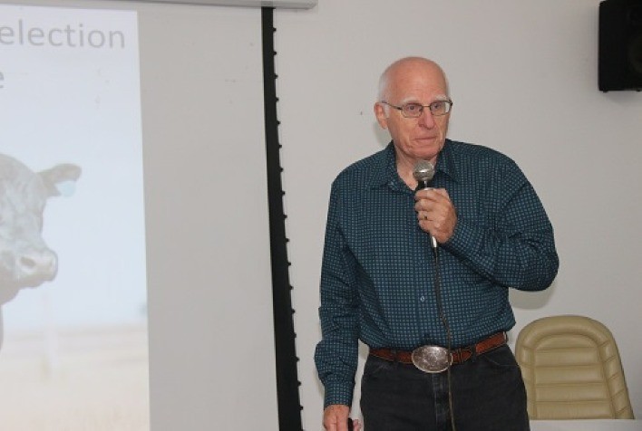 A utilização de índices bioeconômicos para o melhoramento genético da raça Angus é debatida em seminário