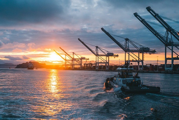 Russos e sauditas vão manter cortes na oferta de petróleo até 2024