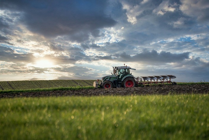 Anfavea revê de 3,5% para 10% previsão de queda das vendas de máquinas agrícolas