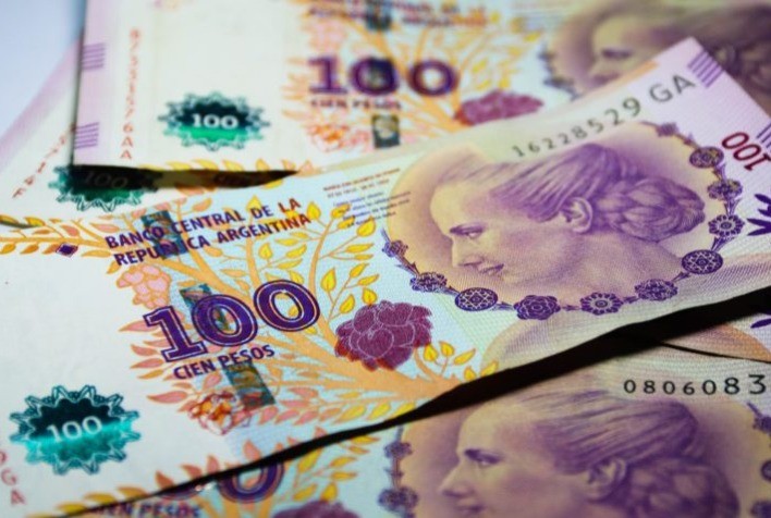 Peso argentino abre em queda de 0,59% em 1º dia de negociações após vitória de Milei