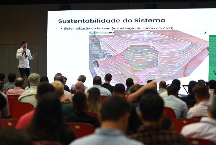 Mais de 400 profissionais da agricultura debatem o avanço do milho safrinha no Brasil