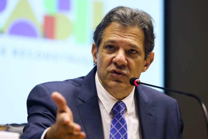 Ministro da Fazenda, Fernando Haddad, prevê crescimento de 3% para o brasil em 2023 e enfatiza fortalecimento da economia com medidas em discussão no congresso