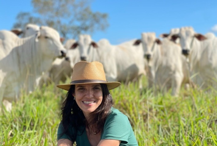 Nascida para o agro, Guta Alonso se dedica à seleção do Nelore Lemgruber com paixão pela pecuária