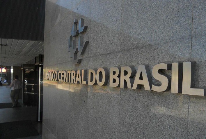 BC eleva a 3% previsão de alta do PIB em 2023 e vê chance pequena de inflação estourar meta