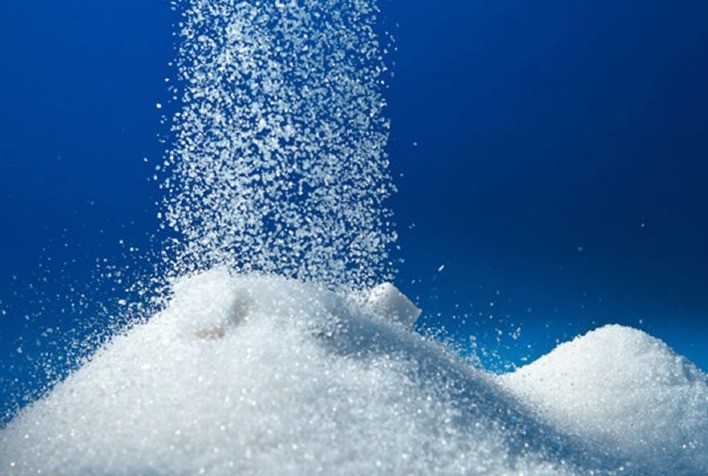 Açúcar cristal branco alcança recorde nominal em 2023, impulsionado por cenário internacional e exportações brasileiras