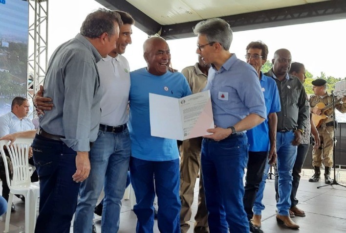 Governador sanciona nova lei para facilitar regularização de terras em Minas