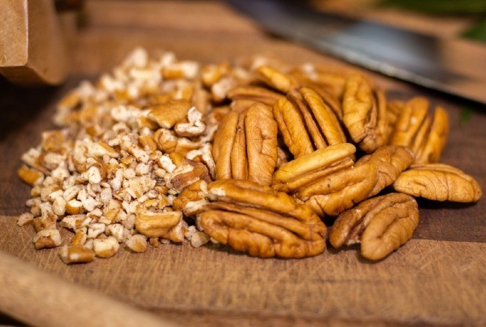 Divinut embarca primeiro container de noz-pecã brasileira para África