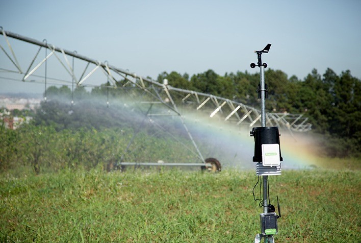 Desenvolvido na Esalq/USP, trabalho está publicado no International Journal of Biometeorology e pode trazer economia de água e energia para o produtor
