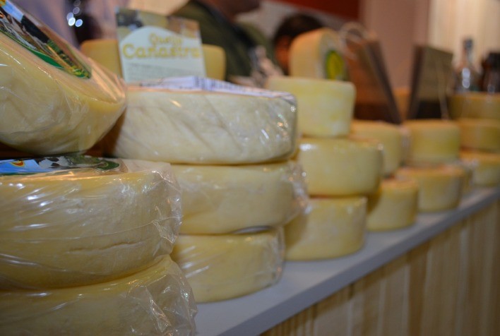 Queijo mineiro movimenta a economia e conquista paladares