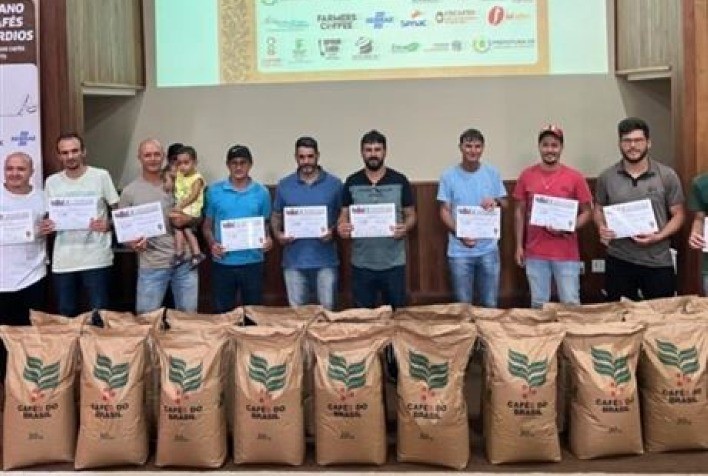 Café campeão em leilão nas Montanhas do ES é vendido por R$ 8.100