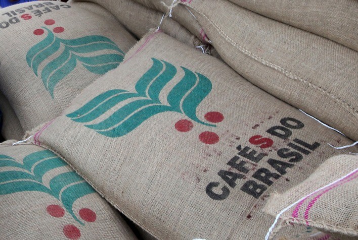 Embarques brasileiros de café alcançam 3,524 milhões de sacas em janeiro, indica Secex