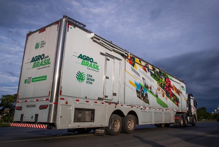 Carreta Agro pelo Brasil atende produtores em três eventos catarinenses