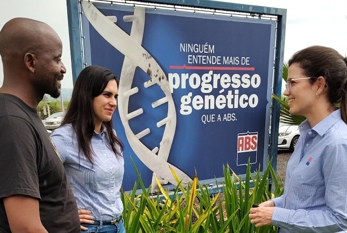 Governo de Botsuana importa embriões do Brasil para aumentar produção de leite no país africano