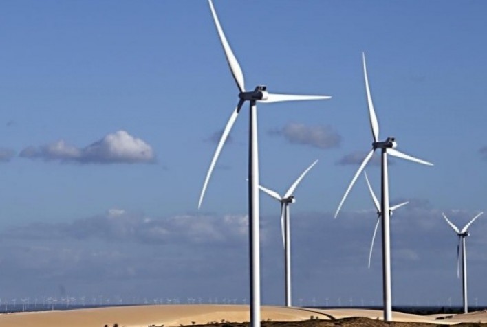 Brasil registra recorde na produção de energia renovável em 2023, diz estudo