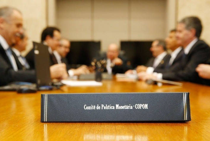 Copom considera progresso inflacionário, mas adverte sobre longo caminho para ancoragem