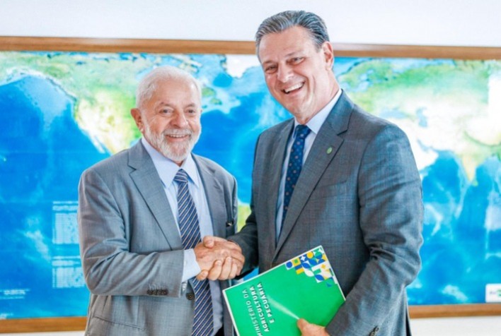 Presidente Lula e ministro Fávaro alinham ações para fortalecer agro brasileiro
