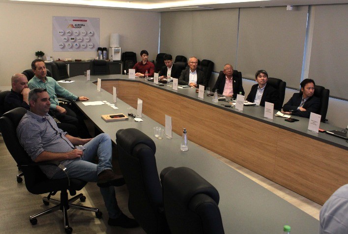 Aurora Coop recebe comitiva japonesa e reforça liderança no mercado de carne suína