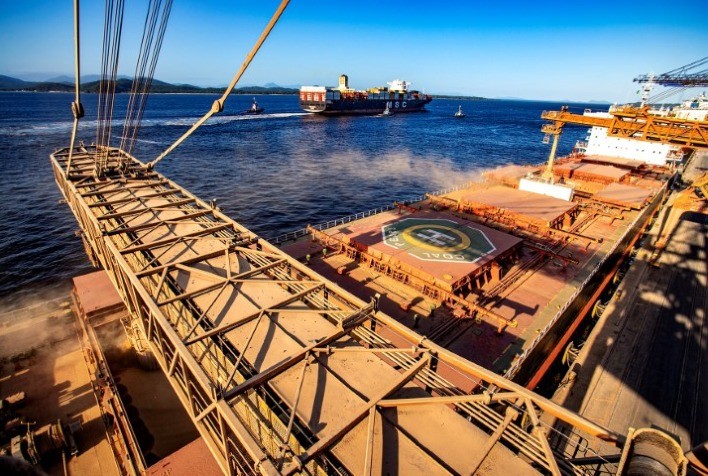 INFRAESTRUTURA: Com 37,5% das exportações, Porto de Paranaguá lidera movimentação do complexo soja