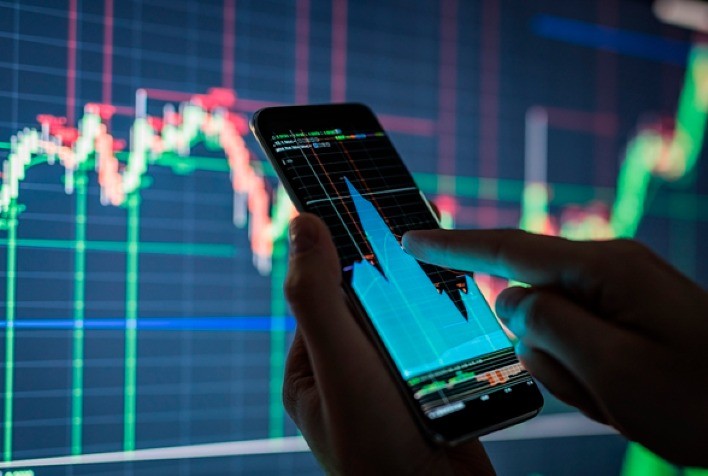 Ações da China fecham em alta com dados sólidos de atividade