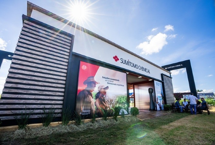 Sumitomo Chemical leva ao Show Safra 2024 soluções que auxiliam os agricultores a driblarem os desafios no manejo da soja e a entrada do algodão