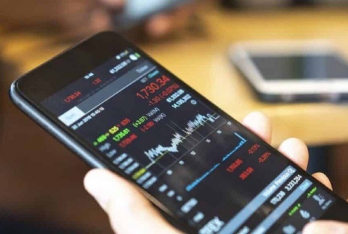 Ibovespa inicia o dia de negociações com indecisão