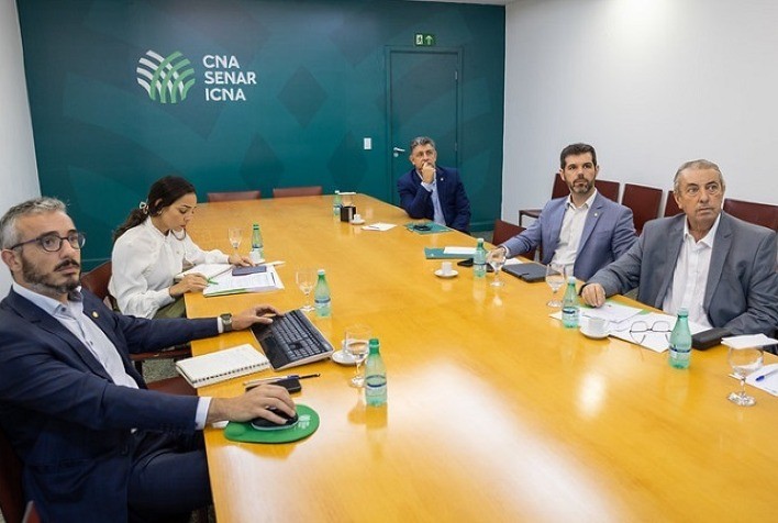 CNA e federações debatem medidas estaduais para conter importações de leite
