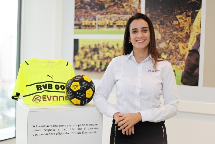 Evonik lança Relatório de Matérias-Primas para Aves e Suínos de 2023