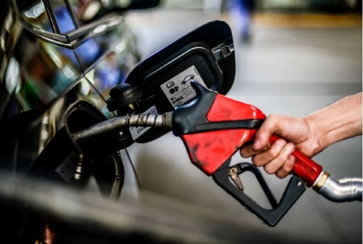 Importação de gasolina pelo Brasil recua 20% no 1º tri, defasagem pesa, diz StoneX