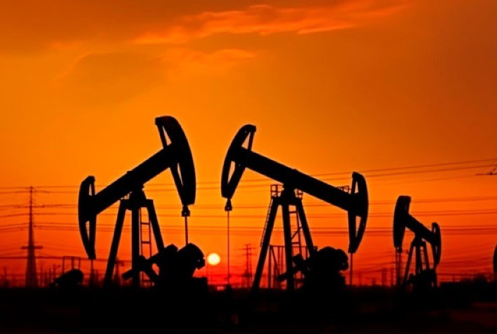 Conflito no Oriente Médio traz riscos, mas os ganhos ao petróleo devem ser limitados; confira análise da Hedgepoint