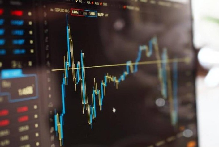 Mercados em Hong Kong sobem com novas medidas; ações chinesas recuam