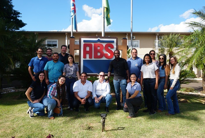 Moçambique quer expandir comércio de genética bovina com o Brasil