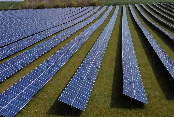 Energia solar no Brasil alcança 42 gigawatts e gera mais de R$ 199 bilhões em investimentos