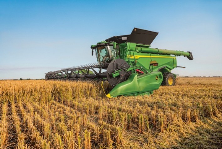 John Deere apresenta inovações na Agrishow 2024: Colheitadeira X9 e Tratores 9RX