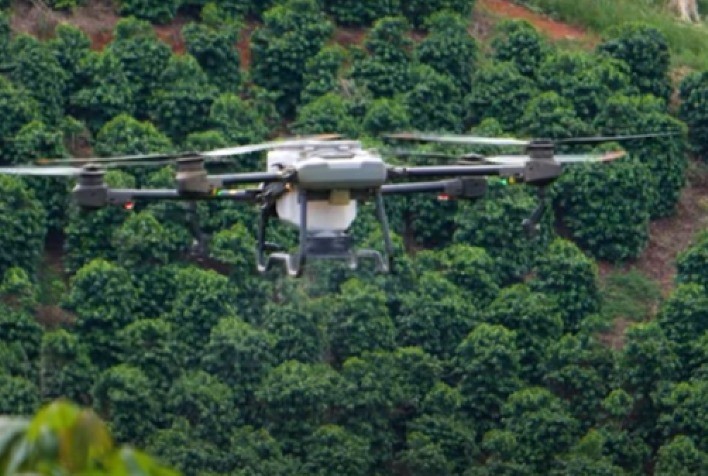 Drones adubadores revolucionam a agricultura com agilidade e eficiência