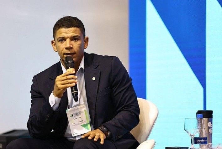 CNA defende política nacional para fertilizantes em evento sobre minerais estratégicos