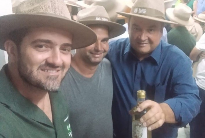 Cachaçaria Sô Chico de Raul Soares Recebe Registro no Ministério da Agricultura