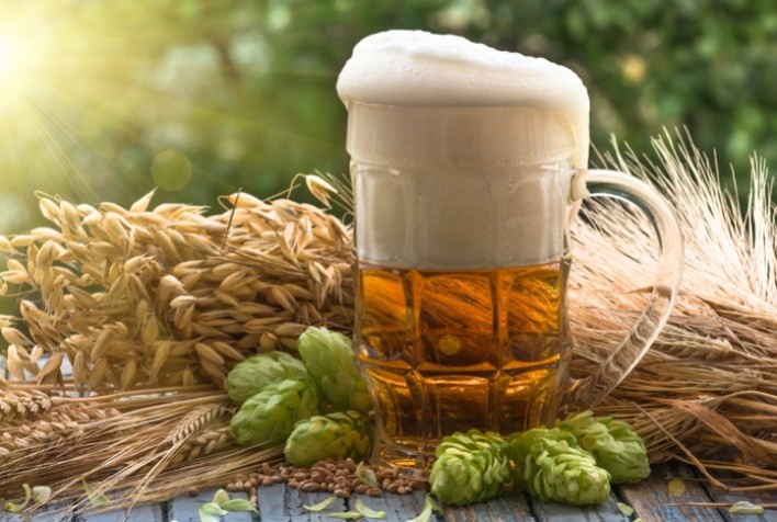 Aí vem uma típica cerveja universitária