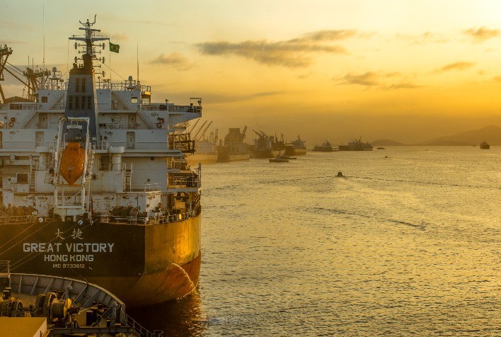 Mais da metade dos navios para exportação de café atrasam embarques em maio