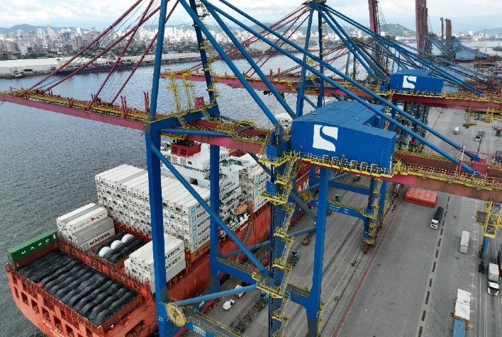 Santos Brasil Abre 39 Vagas em Programa de Estágio para Estudantes de Todo o País